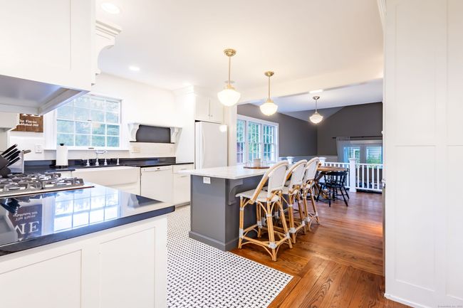 336 Main St, House other with 5 bedrooms, 2 bathrooms and null parking in Wethersfield CT | Image 7