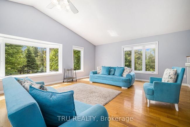 1060 7 Th Line, House other with 5 bedrooms, 3 bathrooms and 10 parking in Carleton Place ON | Image 9