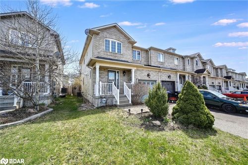 27 Admiral Cres, Angus, ON, L3W1B4 | Card Image