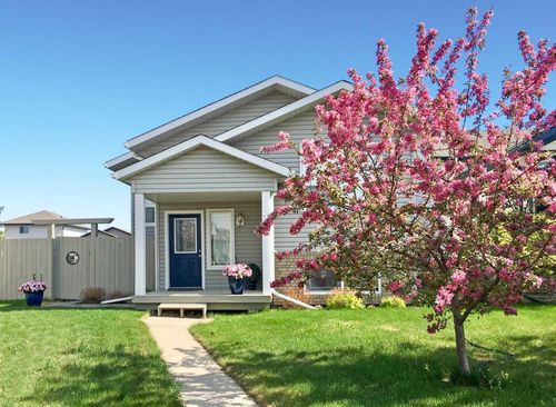 30 Pinnacle Grove, Grande Prairie, AB, T8W2Z2 | Card Image