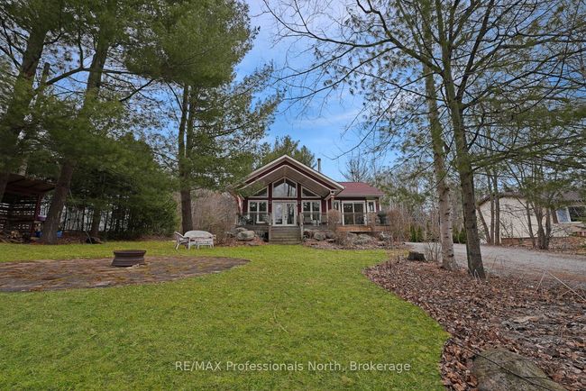 1055 Dark Lake Rd, House other with 3 bedrooms, 2 bathrooms and 6 parking in Haliburton ON | Image 38