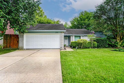 2709 Northern Dr, League City, TX, 77573-4828 | Card Image