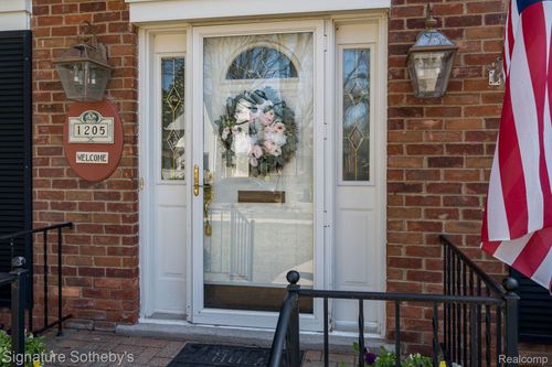 1205 S Bates St, Birmingham, MI, 48009-1986 | Card Image