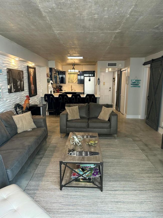 APT-205 - 3570 S Ocean Blvd, Condo with 1 bedrooms, 2 bathrooms and null parking in South Palm Beach FL | Image 10