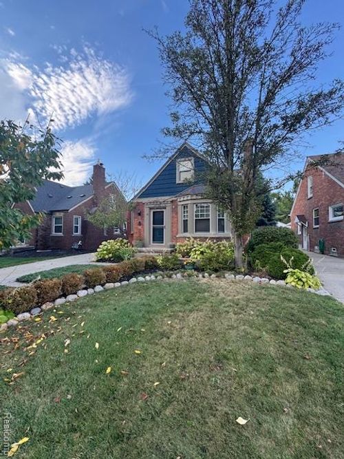 23102 Buckingham St, Dearborn, MI, 48128-2804 | Card Image