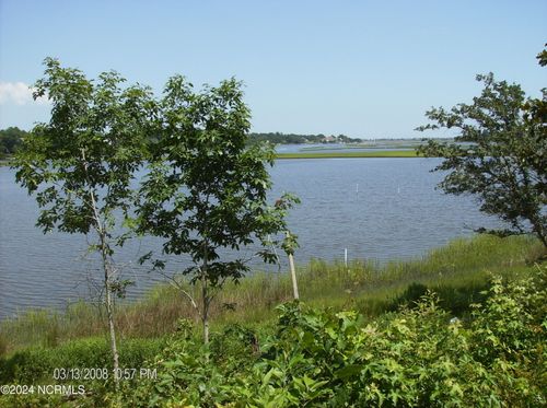 135 E High Bluff Dr, Hampstead, NC, 28443-7179 | Card Image