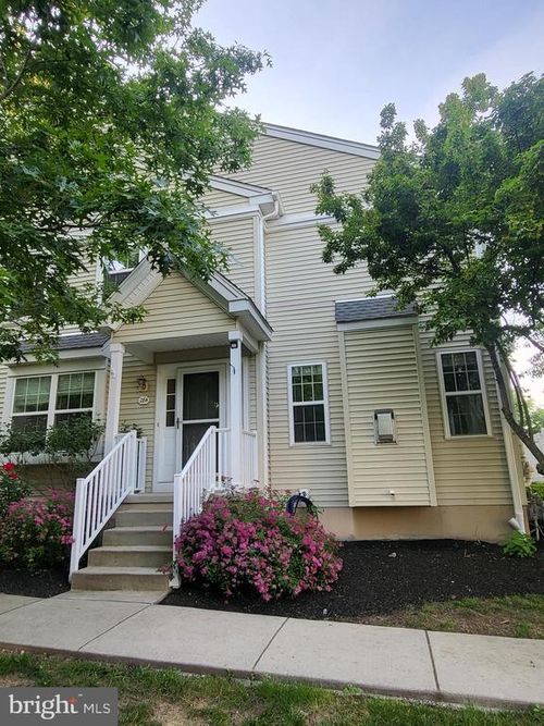 5-284 Flagstone Rd, CHESTER SPRINGS, PA, 19425-3831 | Card Image