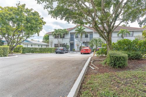 11686 Nw 39th St, Coral Springs, FL, 33065-7125 | Card Image