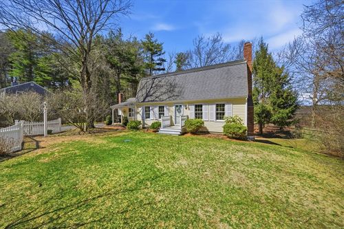 182 East St, Duxbury, MA, 02332-4318 | Card Image