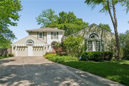14936 Rhodes Cir, Lenexa, KS, 66215-6116 | Card Image