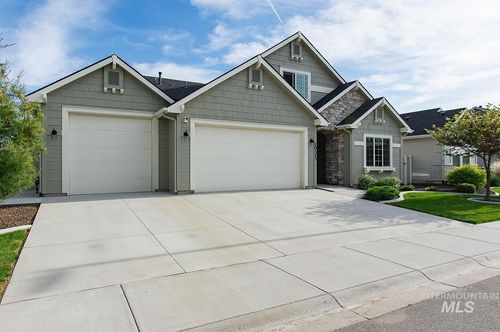 10313 Baker Lake St, Nampa, ID, 83687-8157 | Card Image