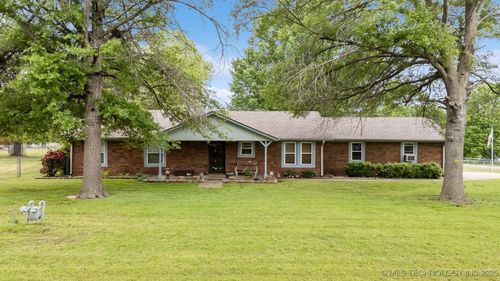 11456 E Southern Hills Rd, Claremore, OK, 74019-5768 | Card Image