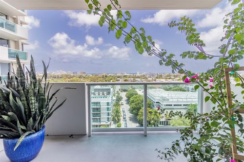 apt-1110-1200 West Ave, Miami Beach, FL, 33139-4321 | Card Image