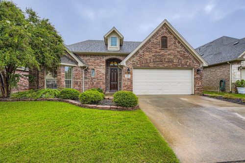 206 Edinborough Dr, Euless, TX, 76039-2499 | Card Image