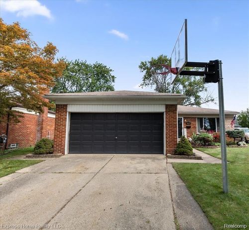14615 Masonic Blvd, Warren, MI, 48088-2966 | Card Image