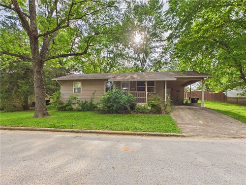 804 N Robinson St, Harrison, AR, 72601-3012 | Card Image