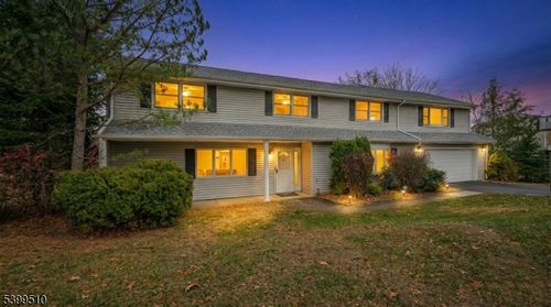 12 Clinton Ln, Wayne, NJ, 07470-3829 | Card Image