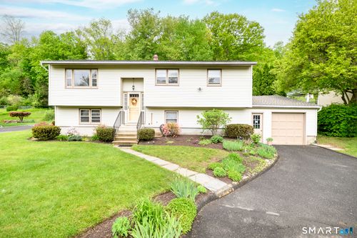 30 Tamanny Trl, Danbury, CT, 06811-3946 | Card Image
