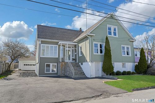 352 Marlborough Ter, Fairfield, CT, 06825-4428 | Card Image