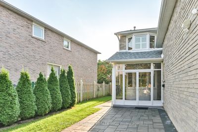 558 Village Pky, House other with 4 bedrooms, 4 bathrooms and 4 parking in Unionville ON | Image 3