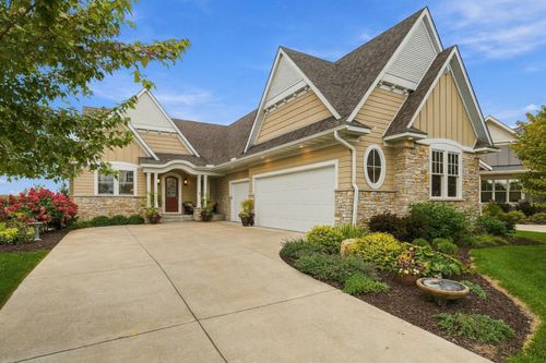 21 Phoebe Ln, North Oaks, MN, 55127-4400 | Card Image