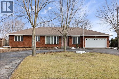 7530 Broderick Rd, Lasalle, ON, N9H1W8 | Card Image