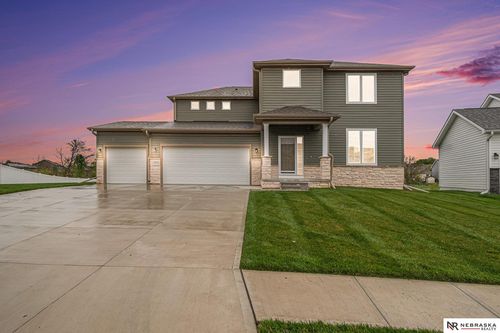 18514 Olive Cir, Omaha, NE, 68136-2168 | Card Image