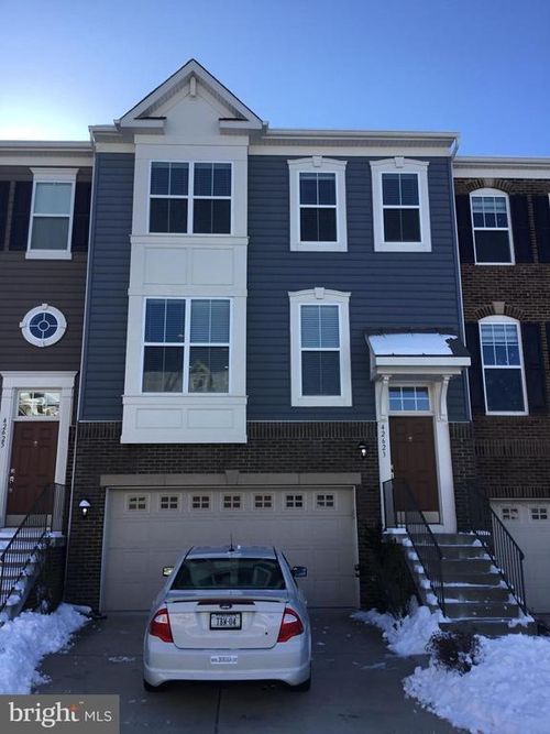 42623 Oak Park Sq, ASHBURN, VA, 20148-7392 | Card Image