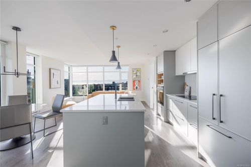 702-960 Yates St, Victoria, BC, V8V3M3 | Card Image