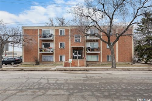 9-2320 13th Avenue, Regina, SK, S4V0V7 | Card Image