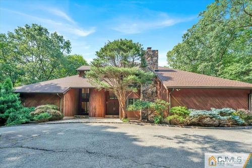 4 Duke Ct, Morristown, NJ, 07960-3256 | Card Image