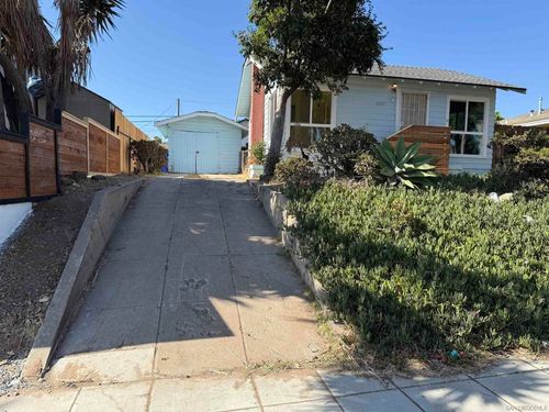 3820 Delta St, San Diego, CA, 92113-4204 | Card Image