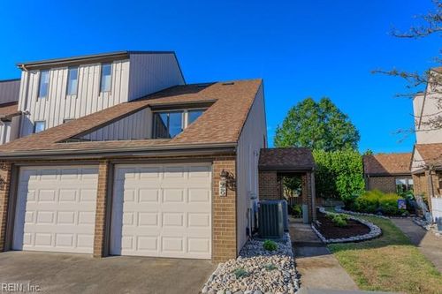 28 Sandie Point Ln, Portsmouth, VA, 23701-1153 | Card Image