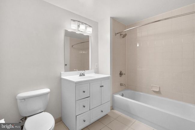 APT-909 - 2001 15 Th St N, Condo with 2 bedrooms, 2 bathrooms and null parking in ARLINGTON VA | Image 47