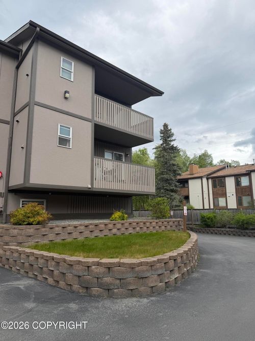 b-h-5697 Denali St, Anchorage, AK, 99518-1373 | Card Image
