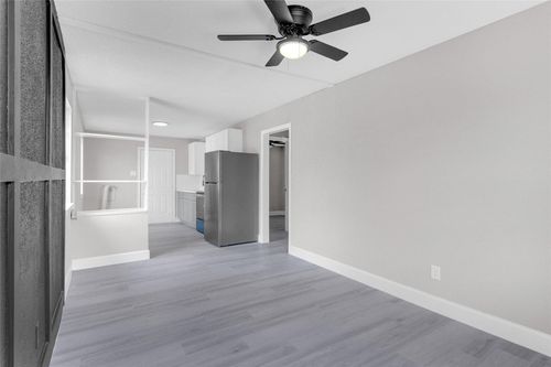 3-4755 Wilmington St, Houston, TX, 77033-4174 | Card Image