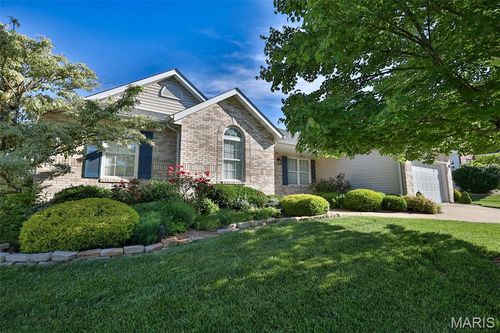 13 Annebriar Dr, Maryville, IL, 62062-5693 | Card Image