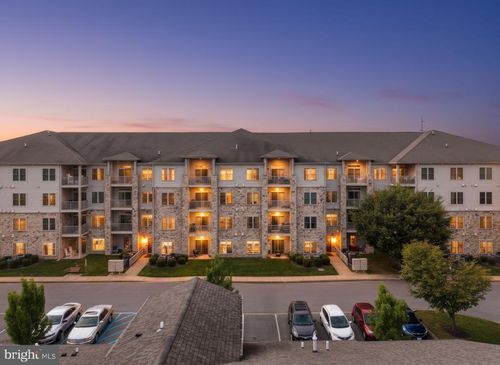 1113-1000 Fountainview Cir, NEWARK, DE, 19713-3864 | Card Image