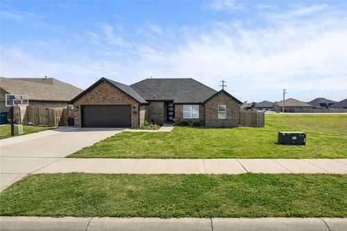 1820 Sunrise Cir, Centerton, AR, 72719-5040 | Card Image