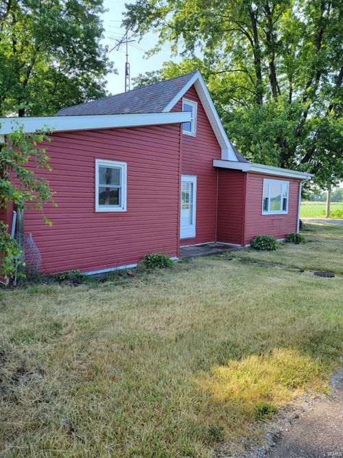 6800 Academy St, Stockwell, IN, 47983 | Card Image