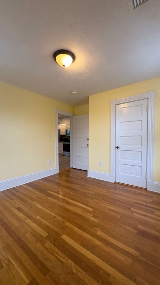 APT-3 - 239 Forest Ave, Condo with 3 bedrooms, 1 bathrooms and 2 parking in Brockton MA | Image 9