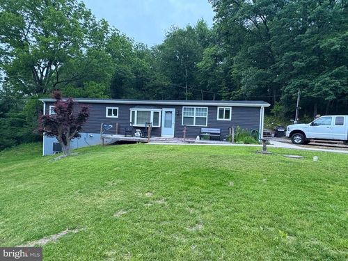 505 Wago Rd, MOUNT WOLF, PA, 17347-9707 | Card Image