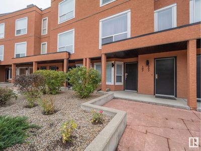 107 - 10105 95 St Nw, Townhouse with 2 bedrooms, 2 bathrooms and null parking in Edmonton AB | Image 2