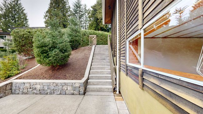466 Mcgill Drive, House other with 3 bedrooms, 2 bathrooms and 5 parking in Port Moody BC | Image 31