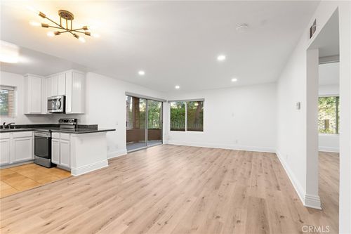 207-2275 Del Mar, Corona, CA, 92882 | Card Image