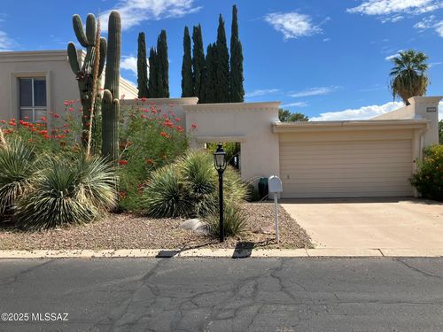 8000 N Casas Pl, Tucson, AZ, 85742-9775 | Card Image