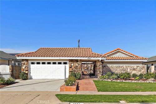 9351 Leilani Dr, Huntington Beach, CA, 92646-8327 | Card Image