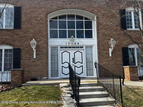203-1740 Wellington Rd, Lansing, MI, 48910-1166 | Card Image