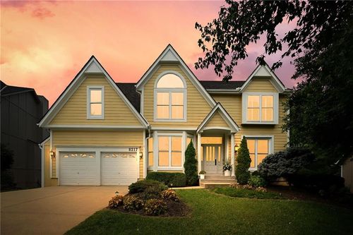 8217 W 146th Ter, Overland Park, KS, 66223-2189 | Card Image