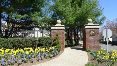 49 Wildflower Ln, Morristown, NJ, 07960-2768 | Card Image